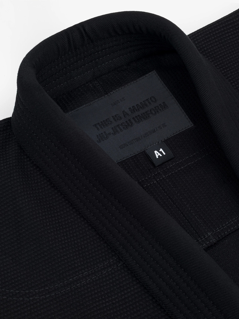 MANTO BASE 3 BJJ GI blackout